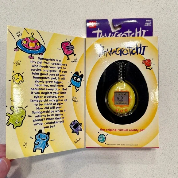 NWT 1997 Tamagotchi Virtual Pet! Bandai Yellow & Orange! Must have! - Picture 2 of 5